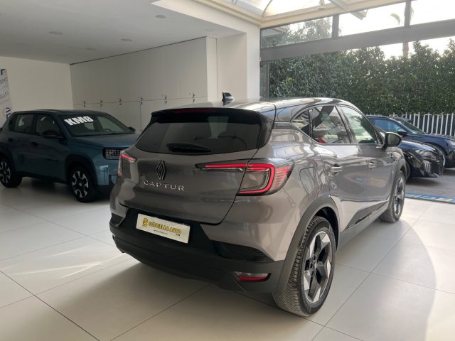 RENAULT Captur usata, con Volante in pelle