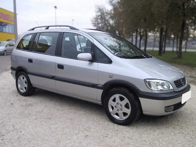 OPEL Zafira usata, con Airbag