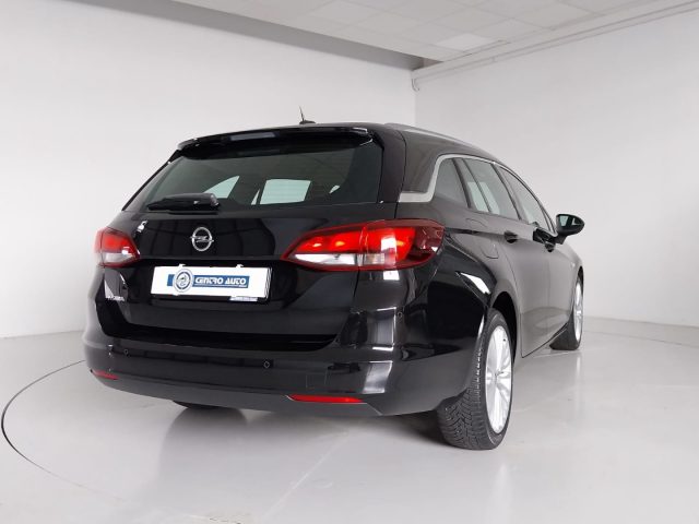 OPEL Astra usata, con Sedile posteriore sdoppiato
