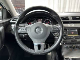 VOLKSWAGEN Passat usata, con Regolazione elettrica sedili