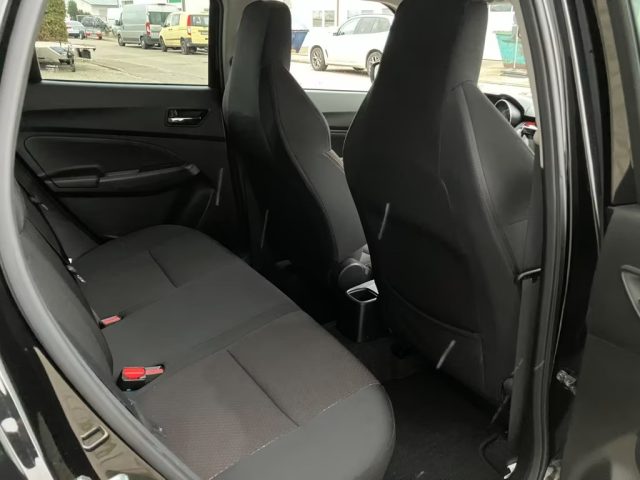 SUZUKI Swift usata, con Park Distance Control