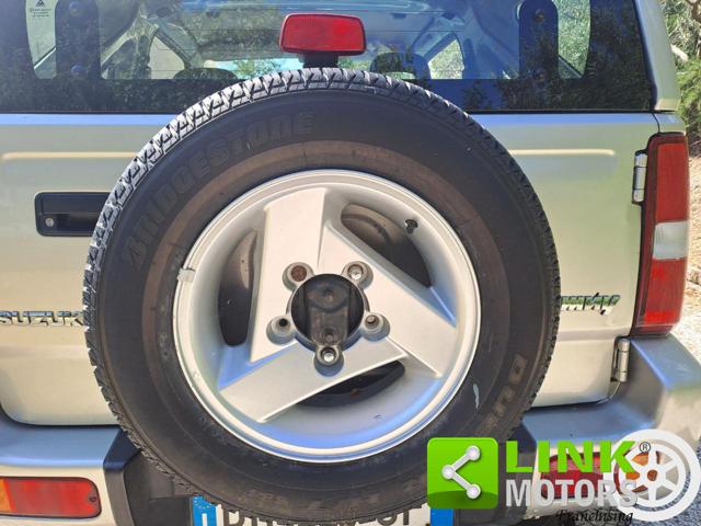 SUZUKI Jimny usata, con Servosterzo