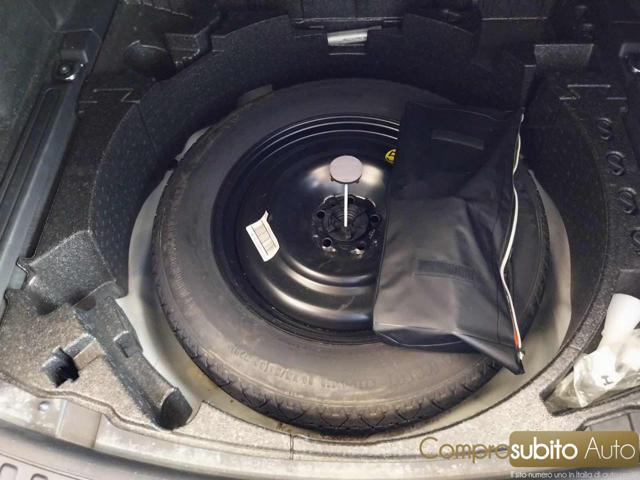 LAND ROVER Discovery Sport usata, con Airbag testa