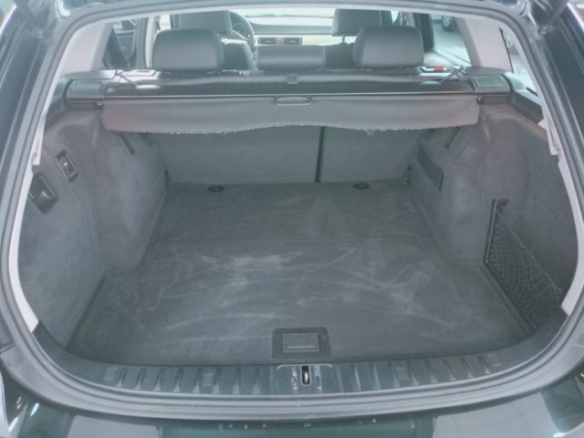 BMW 318 usata, con Controllo automatico clima