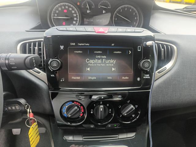 LANCIA Ypsilon usata, con Autoradio