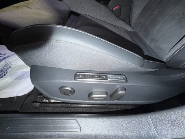 VOLKSWAGEN Golf usata, con Cruise Control