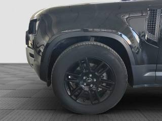 LAND ROVER Defender usata 13