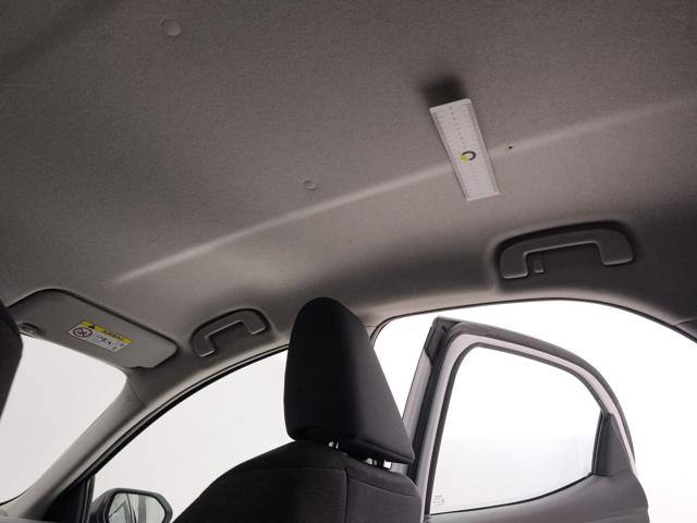 TOYOTA Yaris usata, con Hill holder