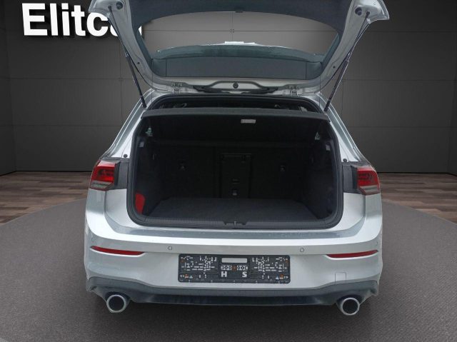VOLKSWAGEN Golf usata, con USB