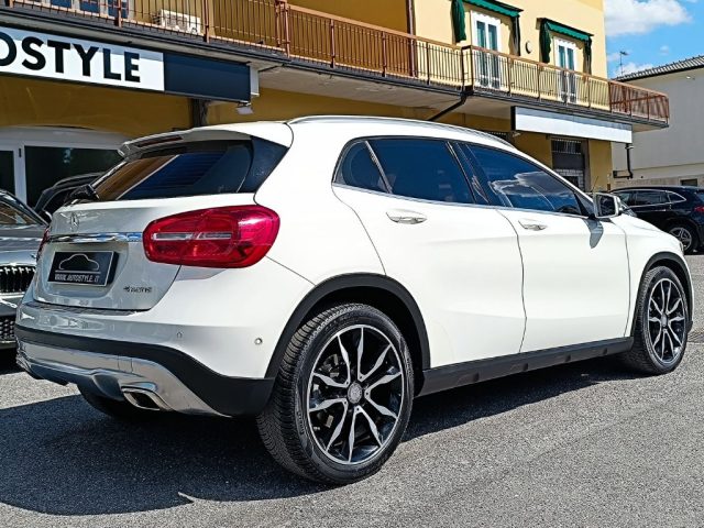 MERCEDES-BENZ GLA 200 usata, con Chiusura centralizzata