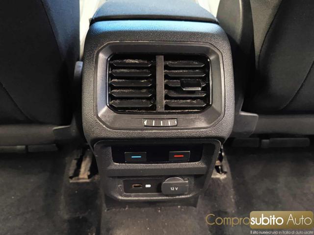 VOLKSWAGEN Tiguan usata, con Specchietti laterali elettrici