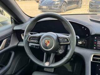 PORSCHE Taycan usata, con Fendinebbia