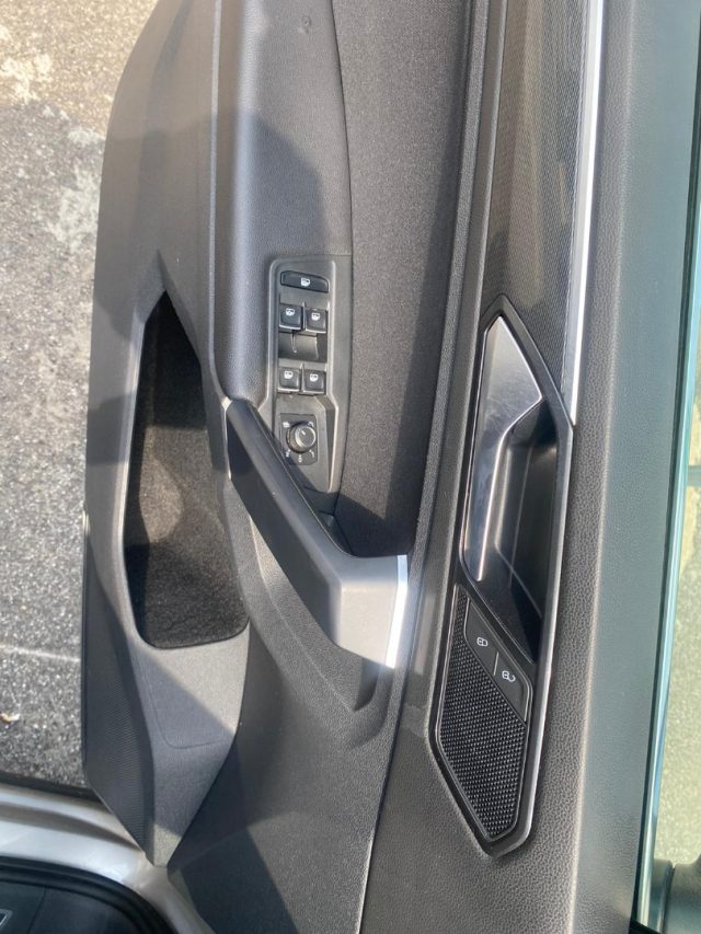 VOLKSWAGEN Tiguan usata, con Isofix