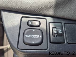 TOYOTA Yaris usata, con Volante multifunzione