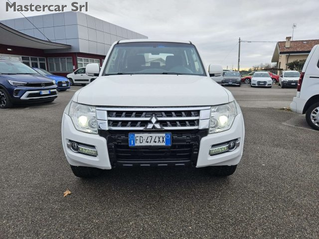 MITSUBISHI Pajero usata, con Park Distance Control