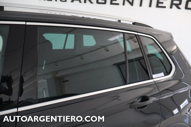 VOLKSWAGEN Tiguan usata, con Leve al volante