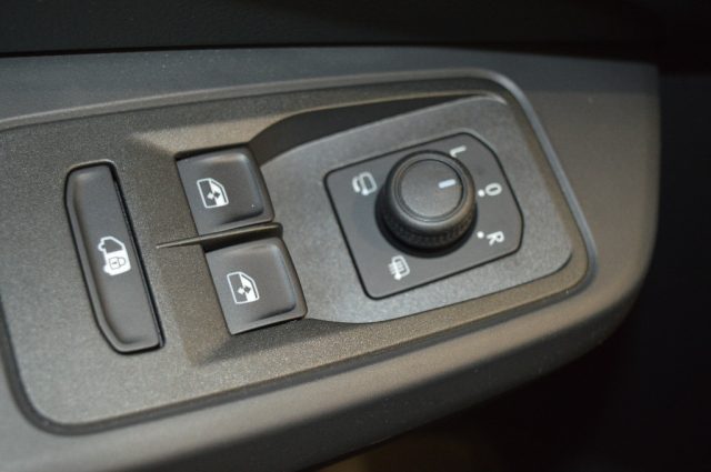 VOLKSWAGEN Caddy usata, con Specchietti laterali elettrici