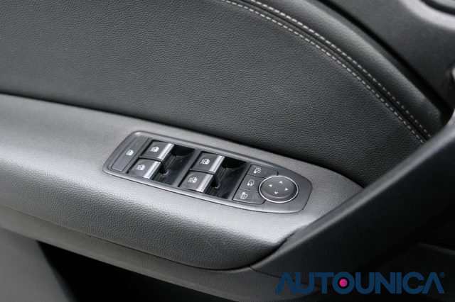 RENAULT Captur usata, con Frenata d