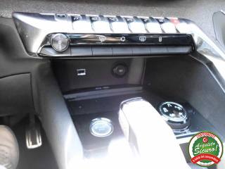 PEUGEOT 3008 usata, con Portellone posteriore elettrico