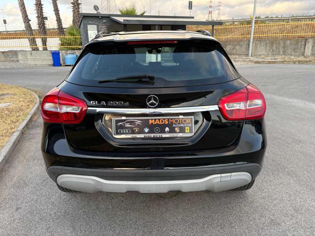 MERCEDES-BENZ GLA 200 usata, con Chiusura centralizzata