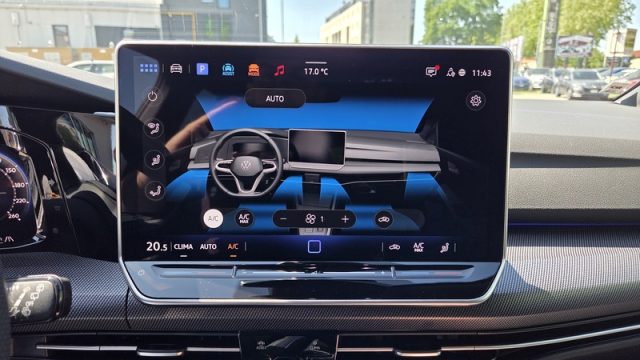 VOLKSWAGEN Golf usata, con Autoradio digitale