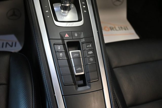PORSCHE 718 Spyder usata 27