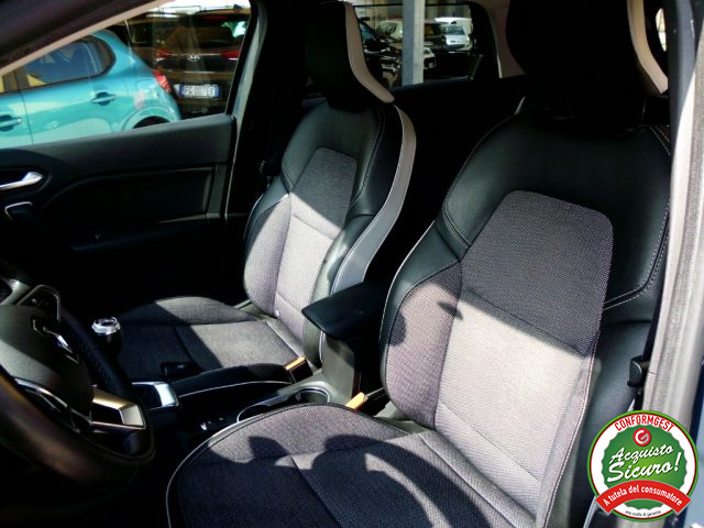 RENAULT Captur usata, con Controllo automatico clima