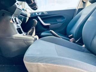 FORD Fiesta usata, con Autoradio