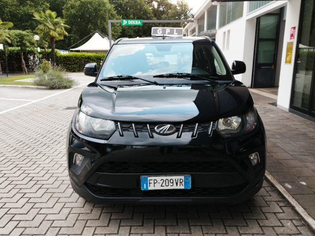 MAHINDRA KUV100 usata, con Airbag Passeggero