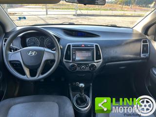 HYUNDAI i20 usata 10