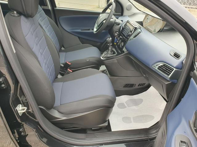 LANCIA Ypsilon usata, con ESP