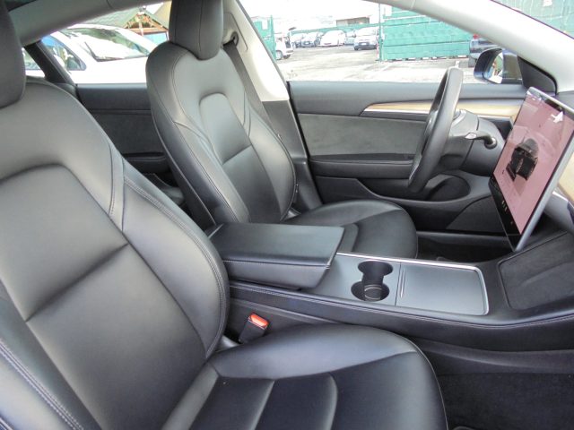 TESLA Model 3 usata 28