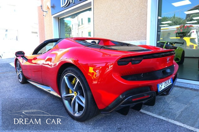 FERRARI 296 GTS usata, con Airbag laterali