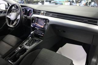 VOLKSWAGEN Passat Variant usata, con Climatizzatore