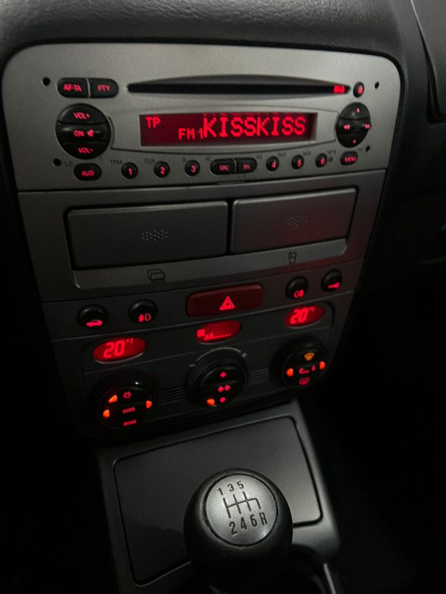 ALFA ROMEO GT usata, con Autoradio