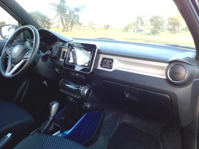SUZUKI Ignis usata, con Fari LED