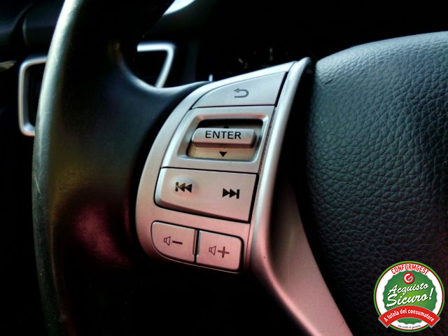 NISSAN Qashqai usata, con USB