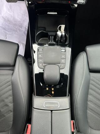 MERCEDES-BENZ A 180 usata, con Controllo automatico clima