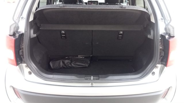 SUZUKI Ignis usata, con Fari LED