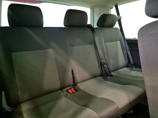 VOLKSWAGEN Caravelle usata, con Lettore CD
