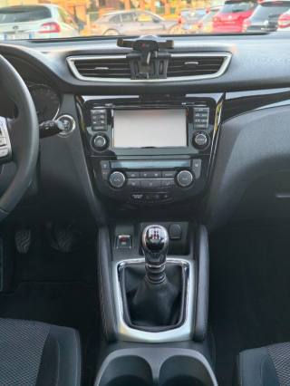 NISSAN Qashqai usata, con Controllo automatico clima