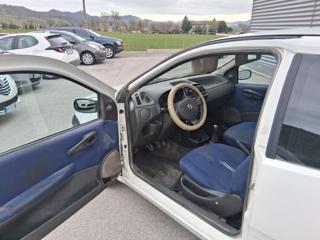 FIAT Punto usata 8