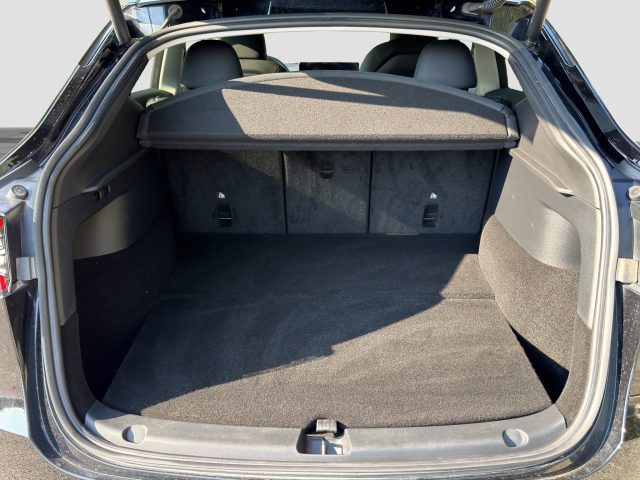 TESLA Model Y usata 13