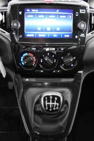 LANCIA Ypsilon usata, con Autoradio digitale