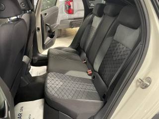VOLKSWAGEN Taigo usata, con Leve al volante