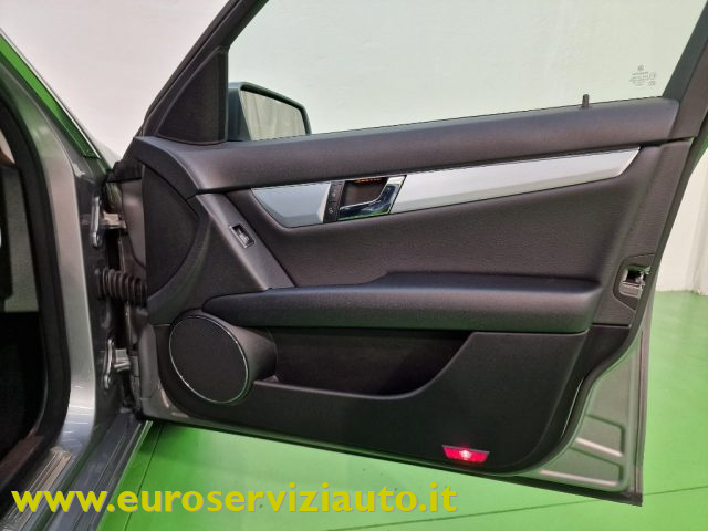 MERCEDES-BENZ C 220 usata 39