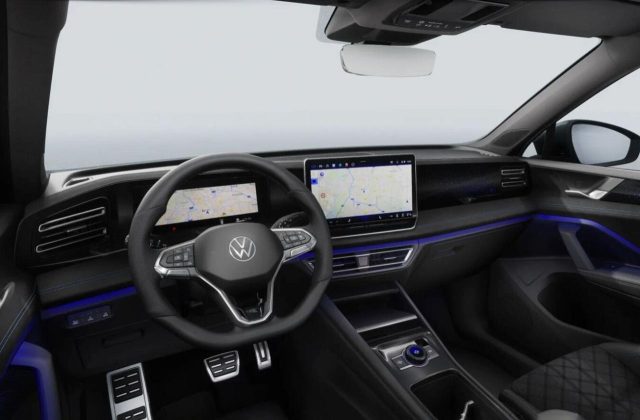 VOLKSWAGEN Tiguan usata, con Boardcomputer