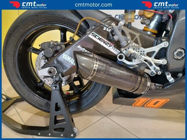 YAMAHA YZF R6 usata 8