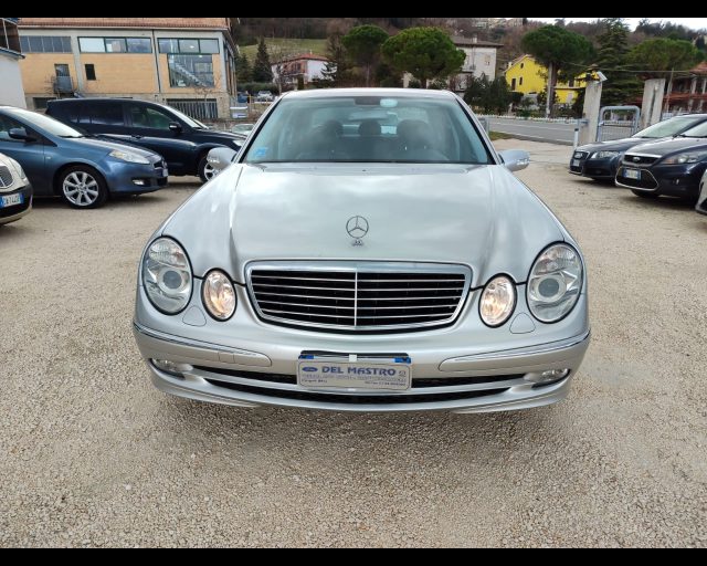 MERCEDES-BENZ E 280 usata, con Airbag