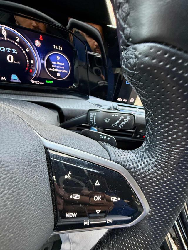 VOLKSWAGEN Golf usata, con Sedili sportivi
